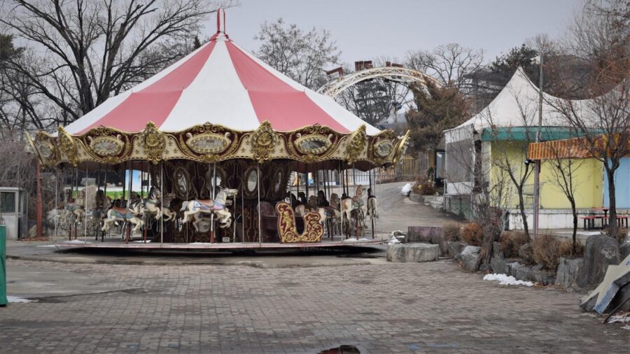 Exploring Abandoned Amusement Park Secrets: A Journey into the Unknown